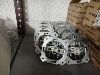 Lote Mecanismos Eléctricos Siemens Delta