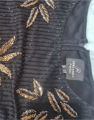 Traje de fiesta negro con pedrería