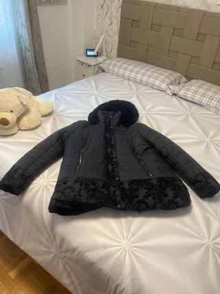 Abrigo/Parka Negra Mujer