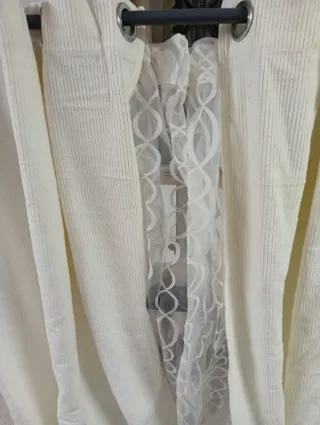 Set di 4 tende: 2 trasparenti e 2 oscuranti