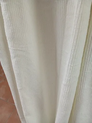 Set di 4 tende: 2 trasparenti e 2 oscuranti