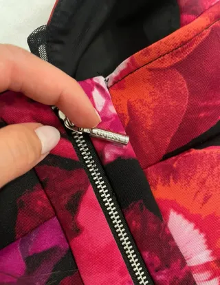 Conjunto top y falda Guess "xs"