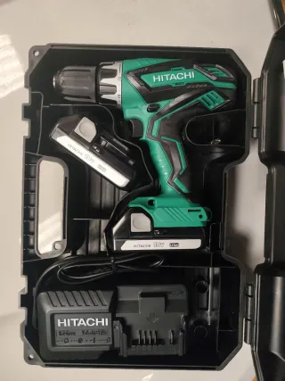 Atornillador Hitachi 18V con Batería y Cargador
