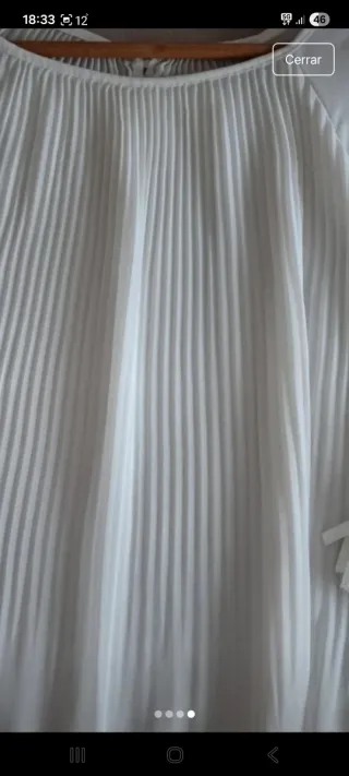 Blusa blanca manga media plisada