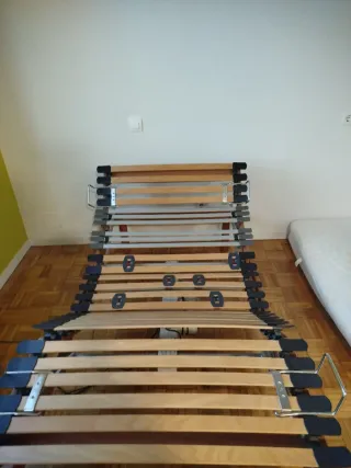 Cama articulada motorizada