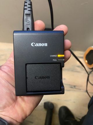 Canon EOS 4000D Cámara Digital Negra