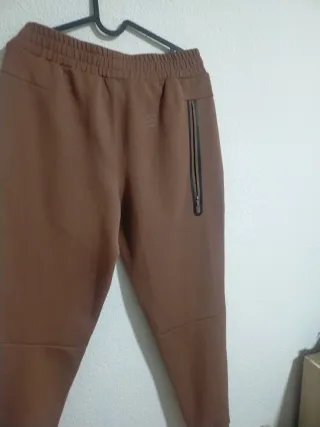 Chándal Born Marrón