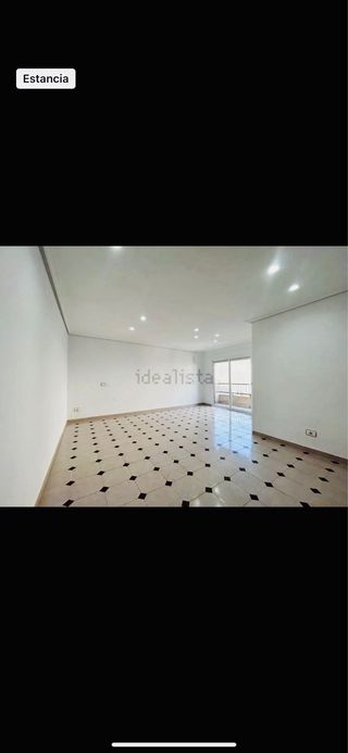 Piso Vall D´uixó céntrico y esquinero