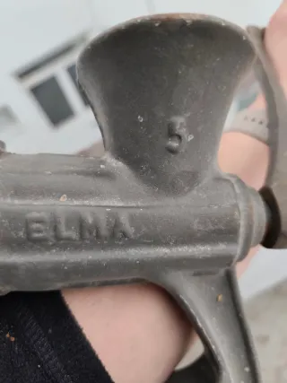 Molinillo de carne antiguo