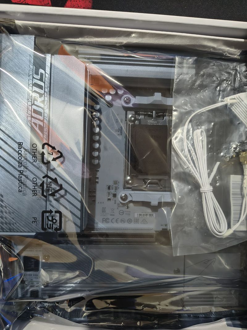 Gigabyte B650M AORUS ELITE AX ICE Micro ATX AM5 afbeelding 8