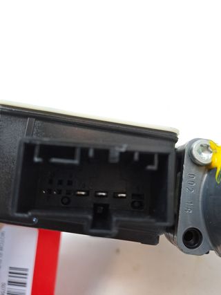 MOTOR ELEVALUNAS TRASERO IZQUIERDO VOLKSWAGEN TIGUAN (AX1) (2)
