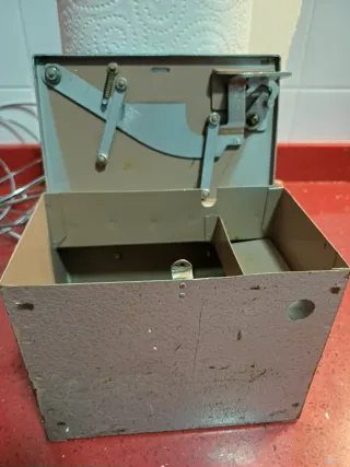Telefono antiguo de pesetas caja hucha recaudacion