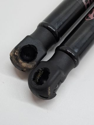 AMORTIGUADORES MALETERO / PORTON HYUNDAI I10 (2)