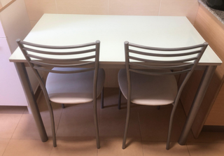 Mesa y 4 Sillas Cocina