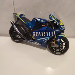 Maqueta Moto Yamaha Motul 46