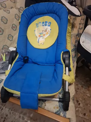 Amaquita para bebé color azul y amarillo