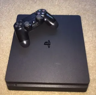 Consola PS4 Slim Negra + Mando