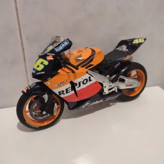 Maqueta Moto Repsol Honda 46