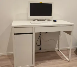 Habitación juvenil blanca Ikea