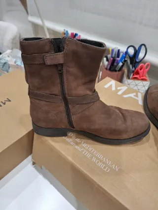 Botines de ante marrones Geox