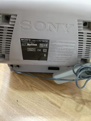 SONY TRINITRON KV-14LT1E TV