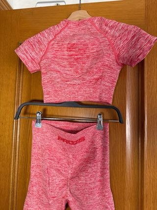 Conjunto Prozis rojo efecto push up
