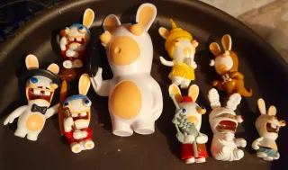 Dos lotes de Figuras Rabbids 2008+ regalo