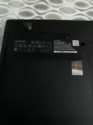 Portátil Lenovo Negro