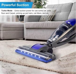 Aspiradora escoba negra y azul