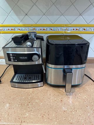 Cafetera y Freidora Cecotec