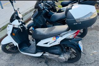 Sym Scooter Negro/Blanco