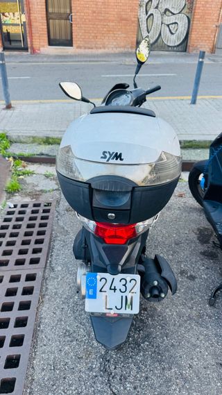 Sym Scooter Negro/Blanco