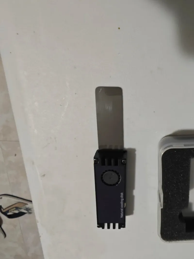 Disipador Nvme M.2 con pantalla y ventilador afbeelding 2