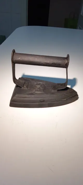 Plancha de hierro antigua