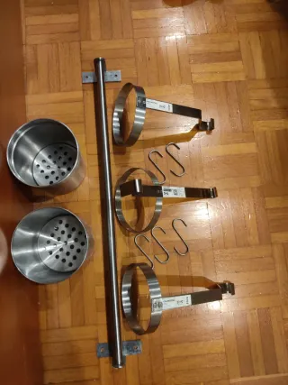 Barra cocina Ikea Kungsfors/Grundtal + recipientes