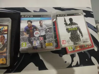 Consola PS3 con FIFA 14 y GTA V