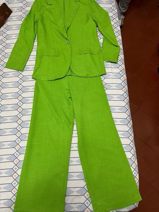 Traje marrón elegante talla S
