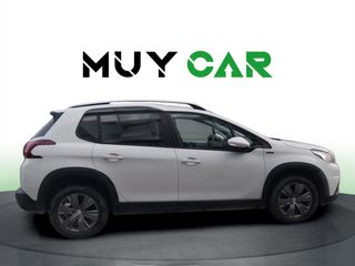 Peugeot 2008 BlueHDi 100 Signature 73 kW (100 CV)