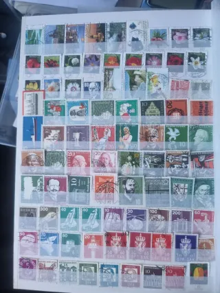 Lote de Sellos Postales Variados y HB