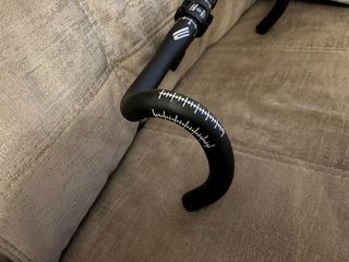 Manillar de carretera negro