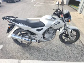 Honda CBF 250 Plata