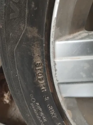 2 ,Llantas Volkswagen 7 ,con Neumáticos