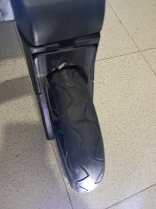 Carrito de bebé gris