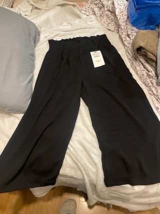 Pantalón negro ancho