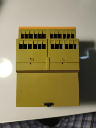 Pilz PNOZ V Relé Seguridad 30s 24VDC