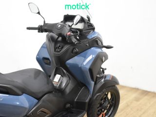 YAMAHA TRICITY 300