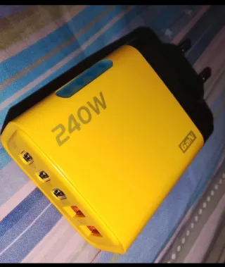 Caricatore GaN 240W