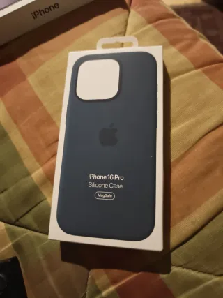 Cover custodia originale Apple iPhone 16 pro verde