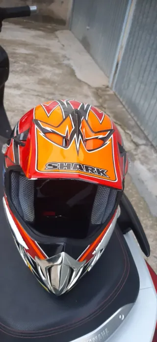Casco infantil SHARK