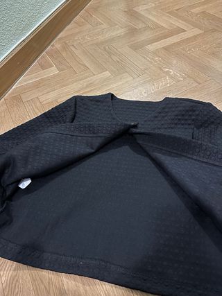 Chaqueta negra manga 3/4 Talla Única (M/L)